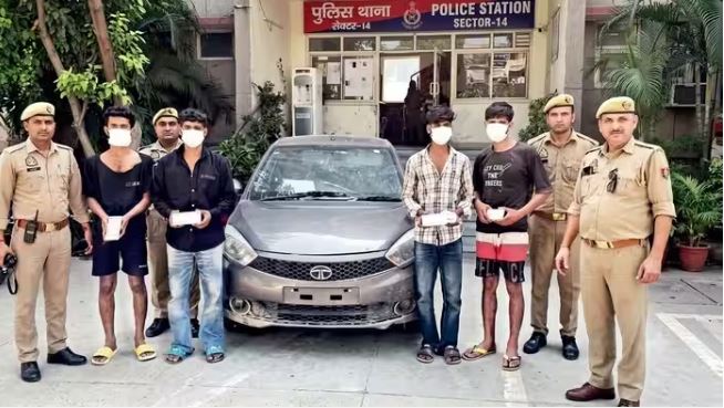 नोएडा: सिगरेट की दुकान से खुला कारोबारी की हत्या का राज, गाली देने पर 4 दोस्तों ने घोंटा था गला