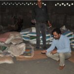 डीएम के कड़े रुख के बाद जागा प्रशासन: हापुड़ में पुलिस बल के साथ छापा, खुला छोड़कर भागे नकली खाद माफिया