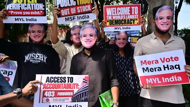 दिल्ली में सियासी घमासान: सीईसी के इस्तीफे की मांग पर प्रदर्शन कर रहे आतिशी, संजय सिंह समेत 700 लोग हिरासत में