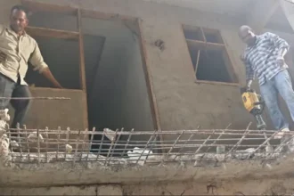 सत्य निकेतन हादसे के एक महीने बाद भी MCD का सुस्त रवैया: 80 हजार अवैध संपत्तियों को गिराने में लगेंगे 9 साल