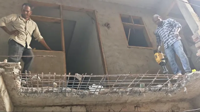 सत्य निकेतन हादसे के एक महीने बाद भी MCD का सुस्त रवैया: 80 हजार अवैध संपत्तियों को गिराने में लगेंगे 9 साल