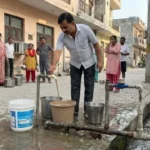 32 साल पुरानी जर्जर लाइनें और 1150 करोड़ का बिल! ग्रेटर नोएडा के 7 सेक्टरों में बदबूदार पानी पीने को मजबूर निवासी