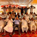 50 दिन से धरने पर कनावनी के किसान, गांधी जयंती पर मौन रखकर प्रशासन को दिया अनोखा संदेश