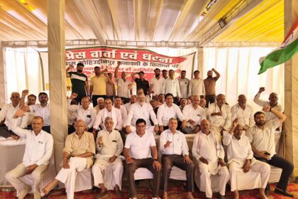हाईकोर्ट के कंटेम्प्ट नोटिस के बावजूद अवॉर्ड बनाने में जुटा GDA, 57वें दिन भी कनावनी के किसानों का धरना जारी