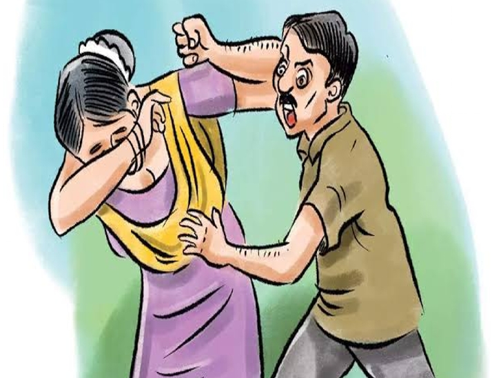 नोएडा में हूटर बजाने का विरोध किया तो महिला से मारपीट
