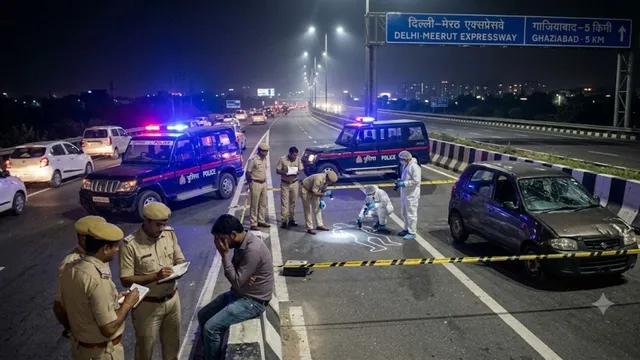 गाजियाबाद: एक्सप्रेसवे पार करते वक्त बड़ा हादसा, शाहजहांपुर निवासी युवक की मौत के बाद लगा जाम