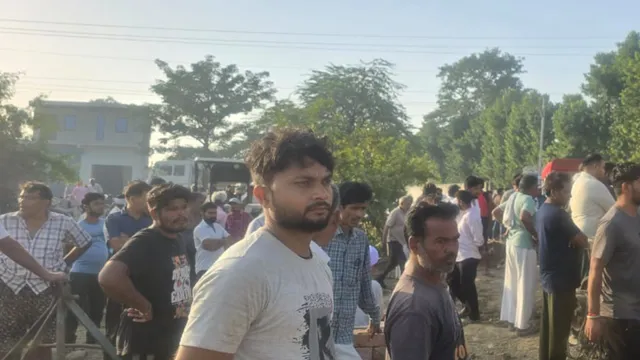 जमीन के विवाद में खूनी खेल! जेवर के गाँव नीमका में छोटे भाई ने फावड़े से बड़े भाई को उतारा मौत के घाट, CCTV से खुला राज